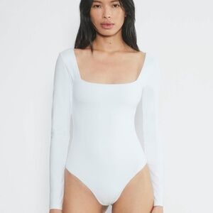 Aritzia Contour Squareneck Longsleeve Bodysuit